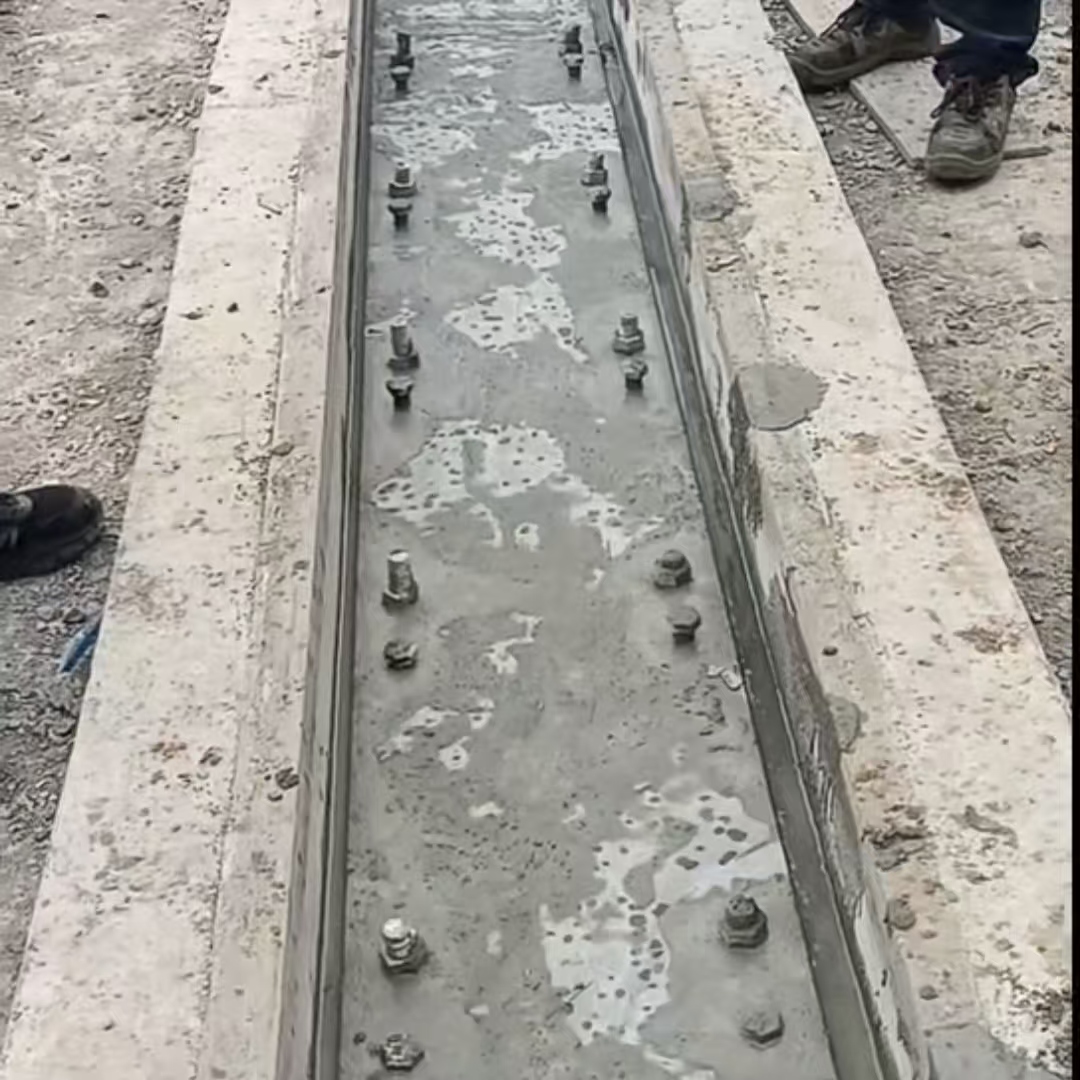 涟水港口码头起重机龙门吊重型机械设备稳固用早强快凝轨道胶泥